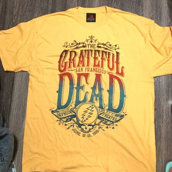 Vintage 1976 San Francisco Grateful Dead Tour T Shirt - MediumBox T01